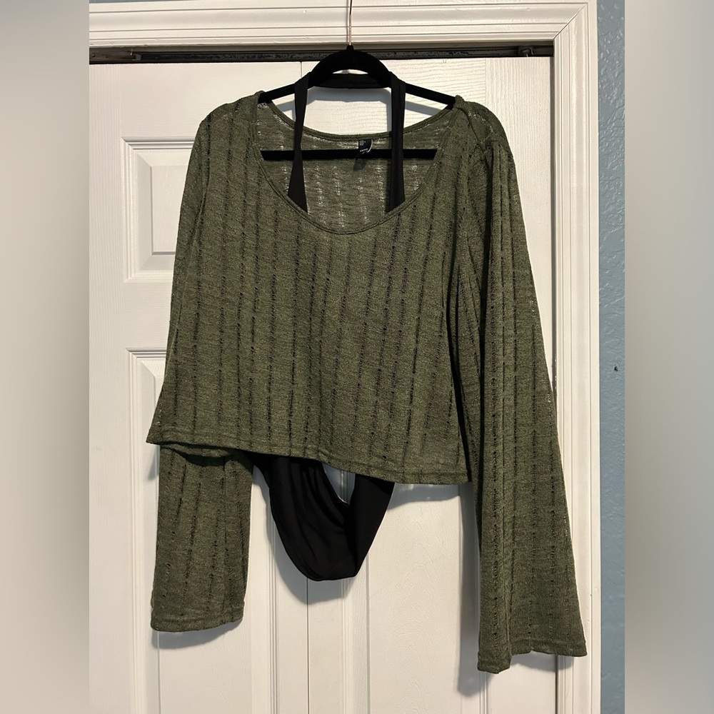 Set of 2 tops in one. Black crop halter with coverup.